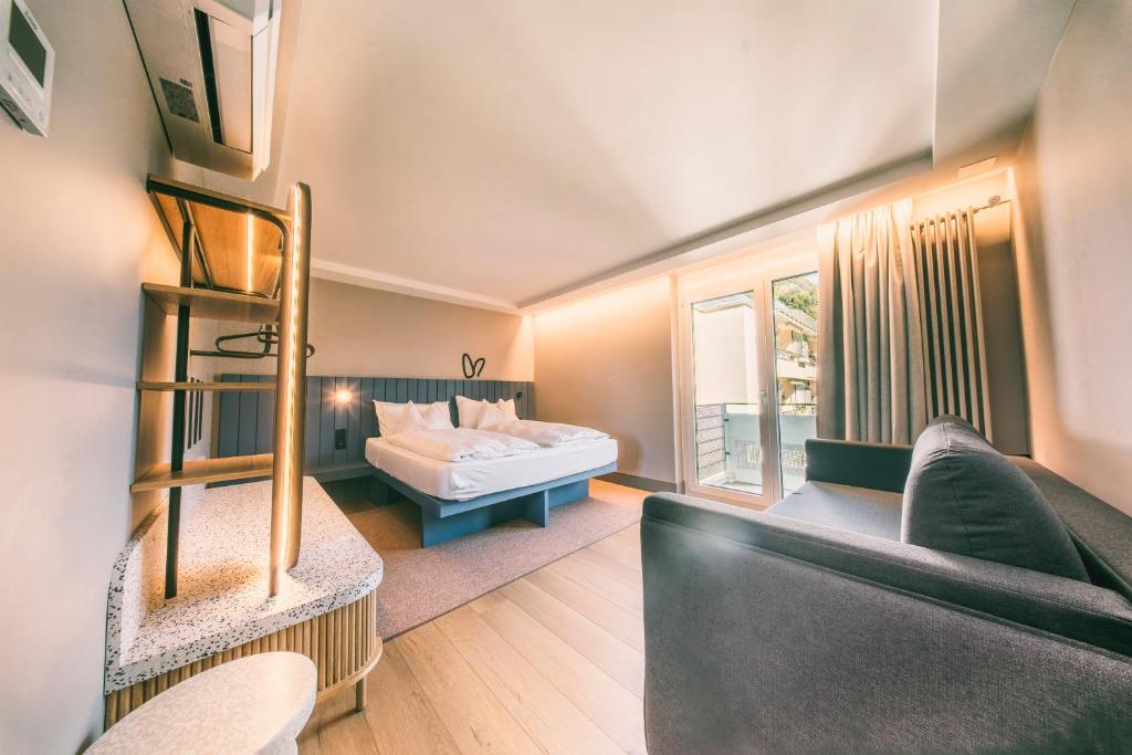 HOP Mate 260 Zweites Schlafzimmer Balkon Sofa Interlaken